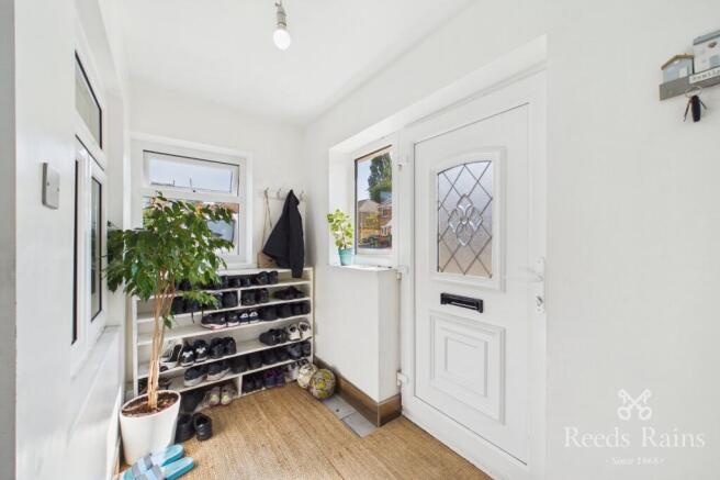 3 bed Semi-Detached for sale Image 9
