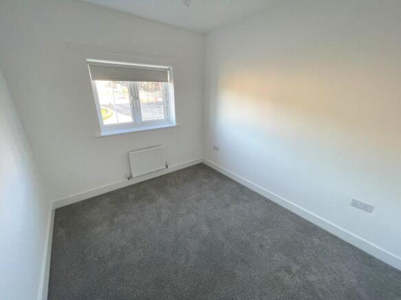 3 bed Semi-Detached to rent Image 12