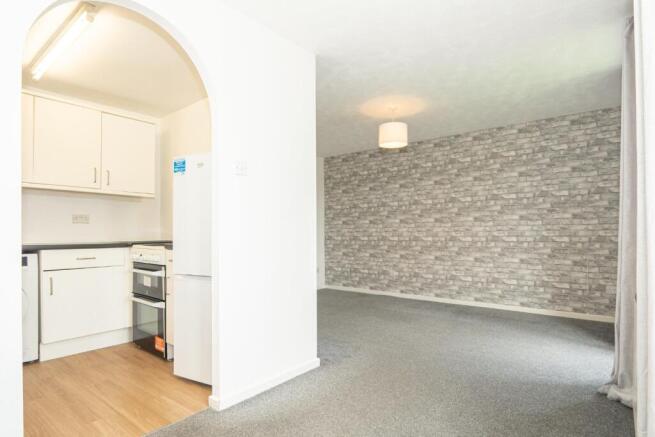 2 bed Flat for sale Image 6