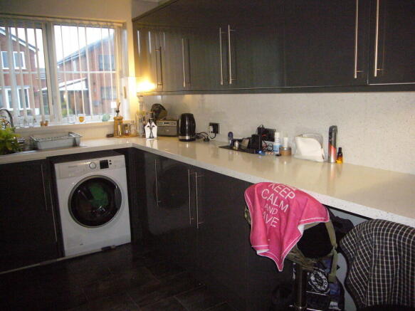2 bed Detached Bungalow for sale Image 8