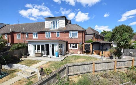 Tilden Close, High Halden
