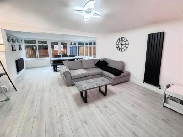 Lounge / Dining Room