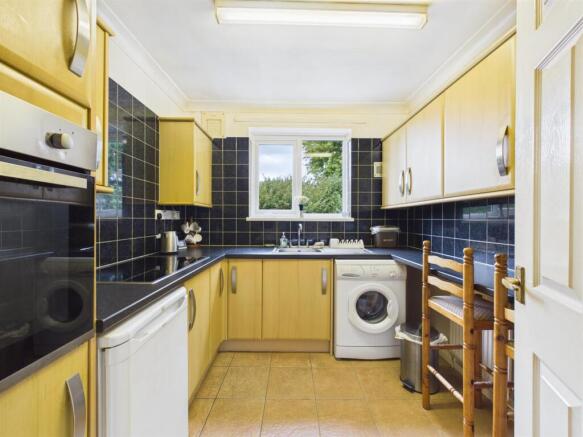 3 bed Semi-Detached Bungalow for sale Image 5