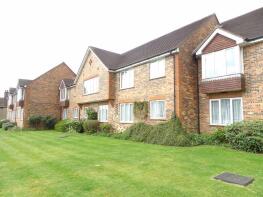 18, Hertswood Court, Hillside Gardens, Barnet EN5 4AU