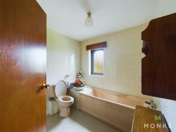 CAM01348G0-PR0253-STILL014.jpg