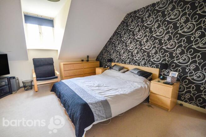 4 bed Semi-Detached to rent Image 10