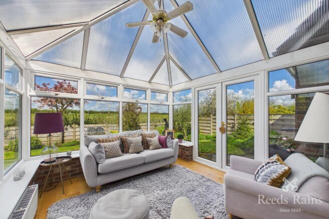 4 bed Detached for sale Image 6