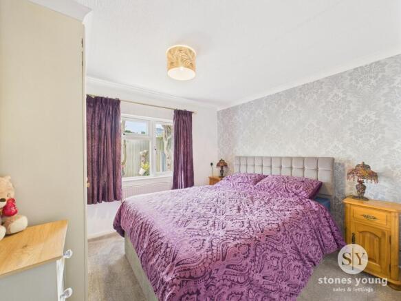 2 bed Park Home for sale Image 9
