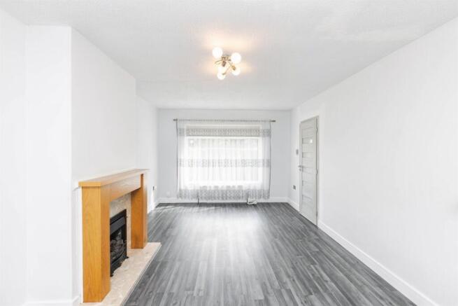 3 bed Semi-Detached for sale Image 4