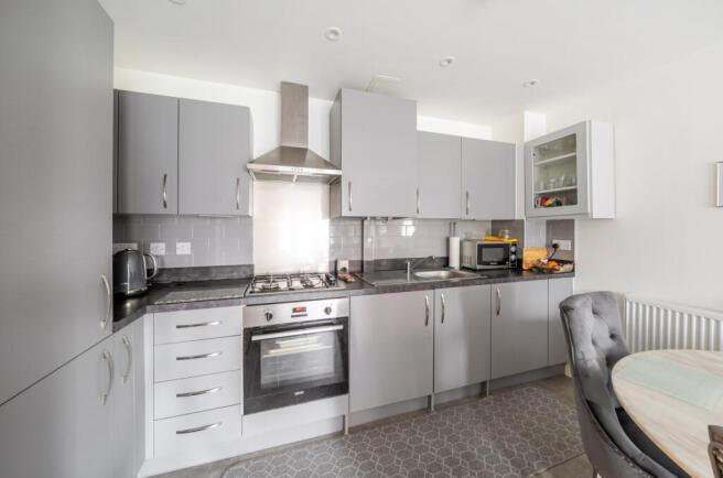 1415499-10-698c7e...