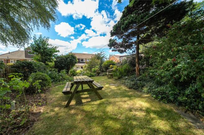 2 bed Semi-Detached for sale Image 8