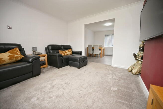 3 bed Semi-Detached for sale Image 8