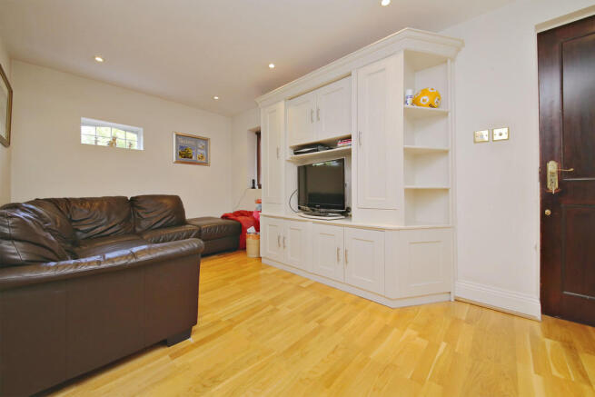 TV/FAMILY ROOM