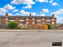 141, Stanborough Avenue, Borehamwood WD6 5LT