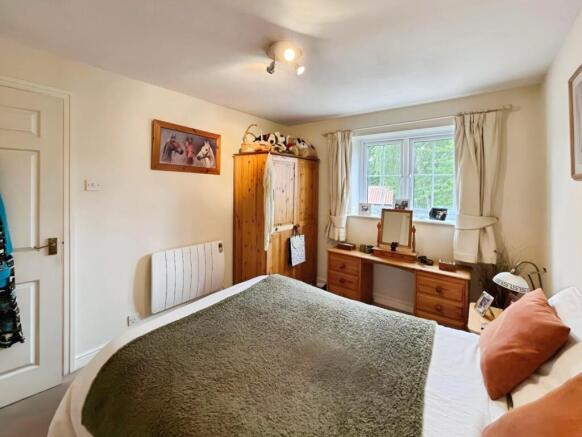 3 bed Cottage for sale Image 9