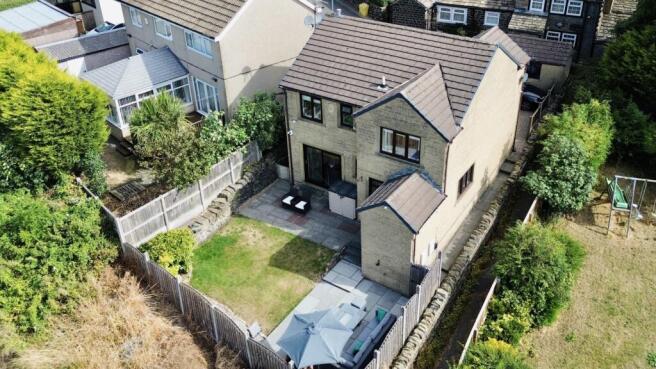 4 bed Detached for sale Image 12