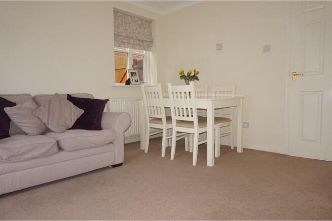 Lounge/Dining Room