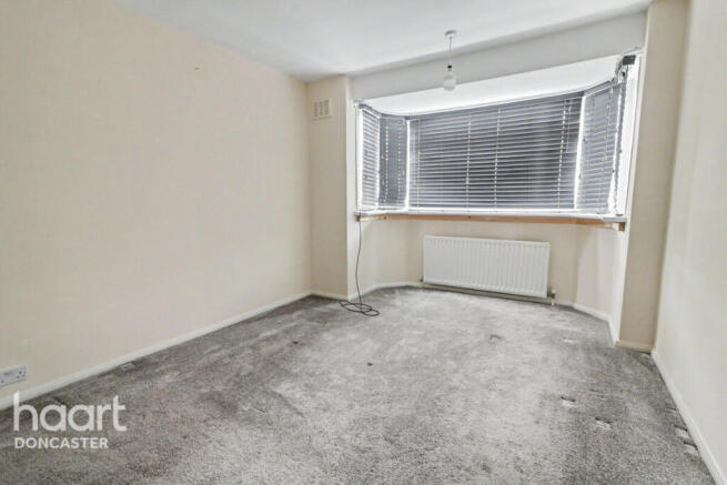 3 bed Semi-Detached for sale Image 11