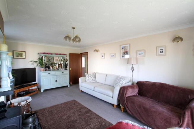 Lounge 2.