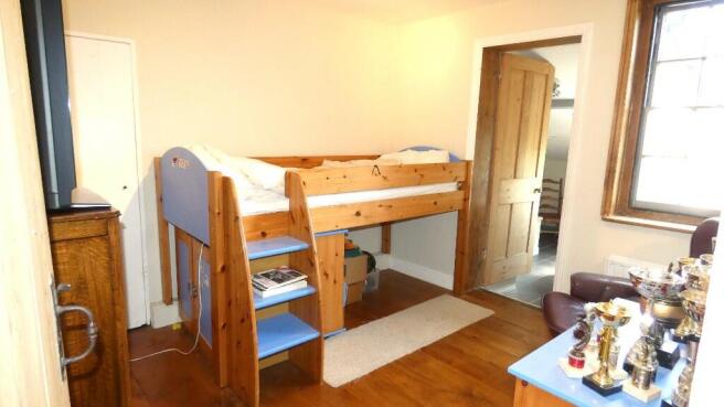 Photo 8