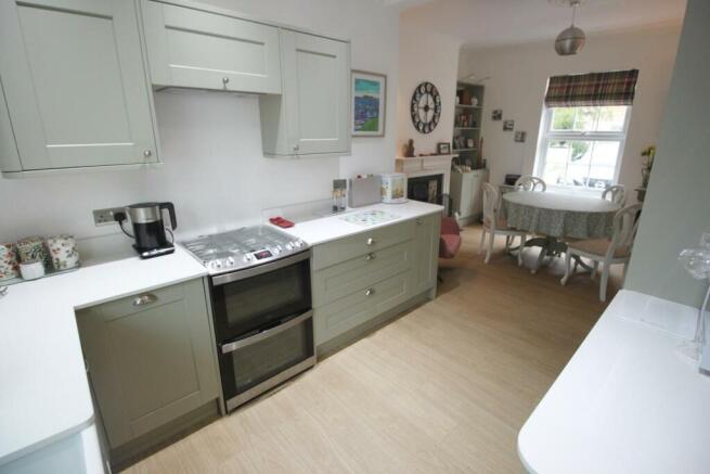 Kitchen 1.JPG