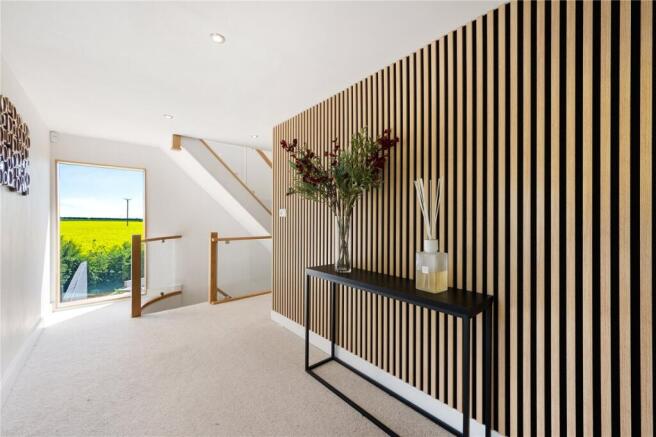 4 bed Detached for sale Image 11