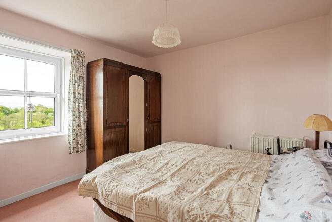 3 bed Terraced for sale Image 8