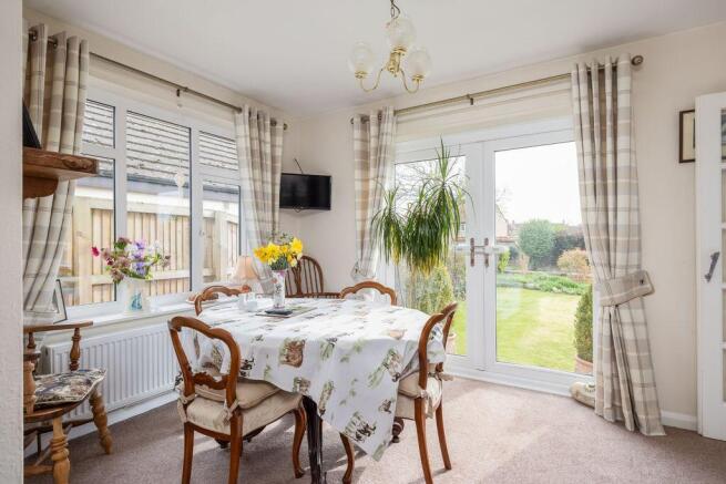 4 bed Detached Bungalow for sale Image 6