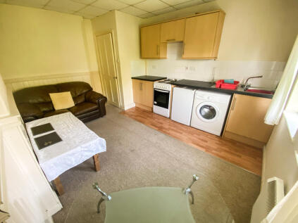Flat 5, Glenholme, Foxhouses Road, Whitehaven, Cumbria CA28 8AE