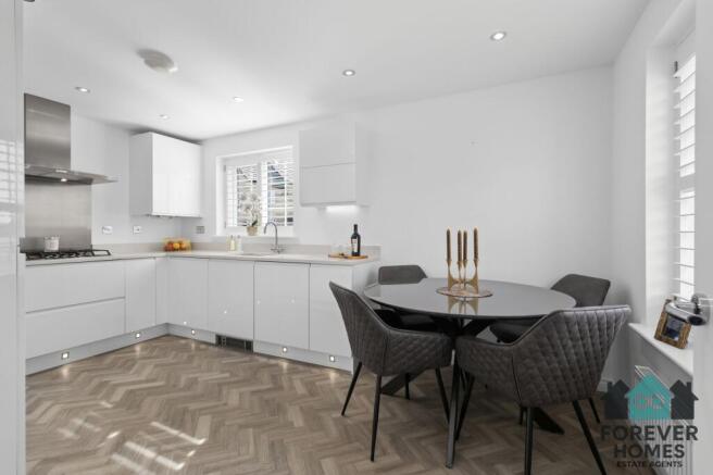 3 bed Semi-Detached for sale Image 4