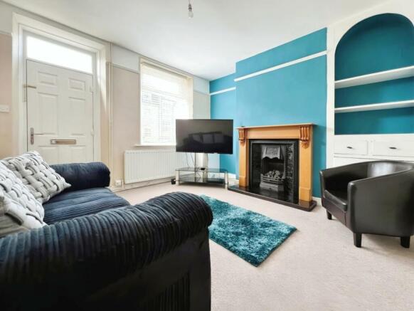c192c642-LIVING 20ROOM 202.jpg