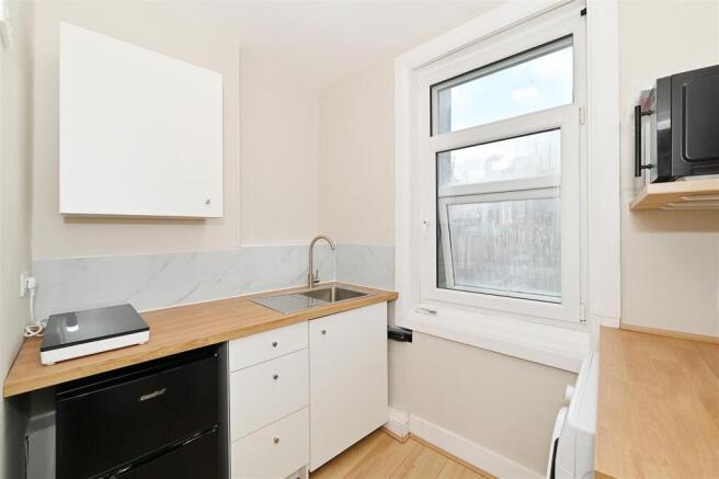 kitchen .jpg