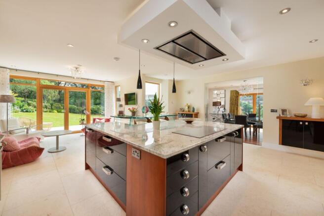 Kitchen/Dining