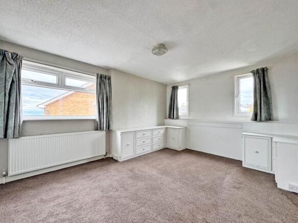 3 bed Semi-Detached Bungalow for sale Image 11