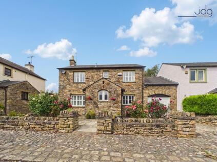 Gars End, Wray | Village Home with Views