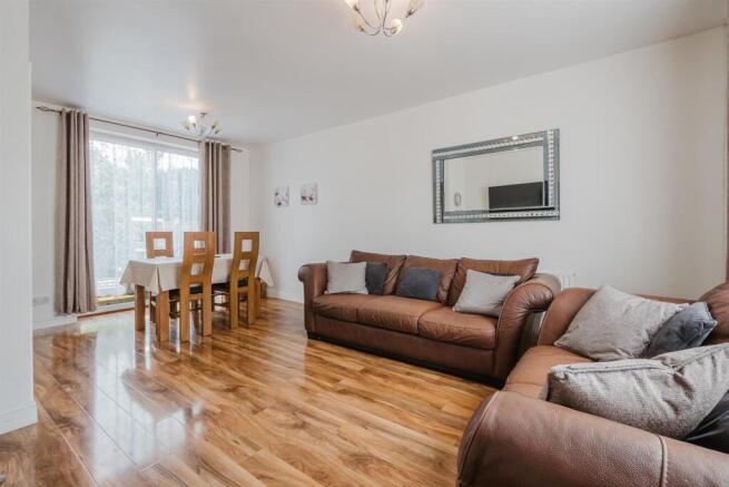 Lounge / Dining room