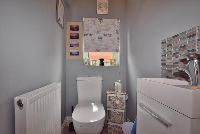 4 bed Semi-Detached for sale Image 6