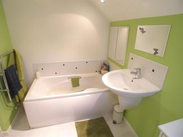 Bath/Shower Room