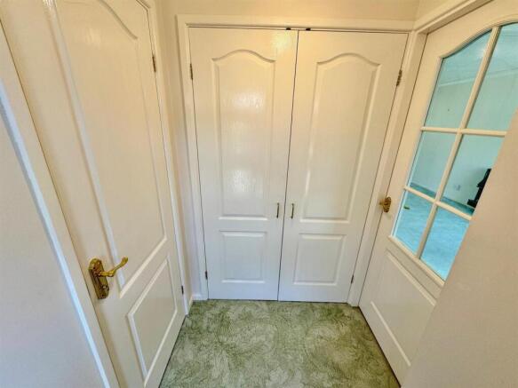 Entrance hall.jpg