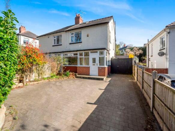 5 bed Semi-Detached to rent in leeds