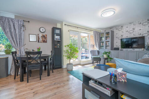 Borrowdale Close, London, N2