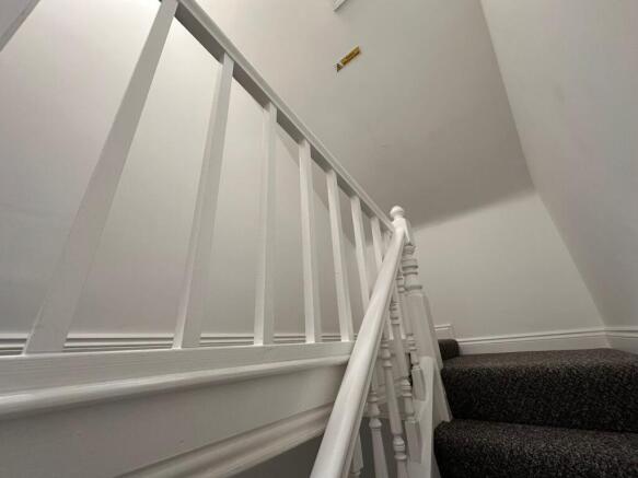 1 bed House of Multiple Occupation to rent Image 6
