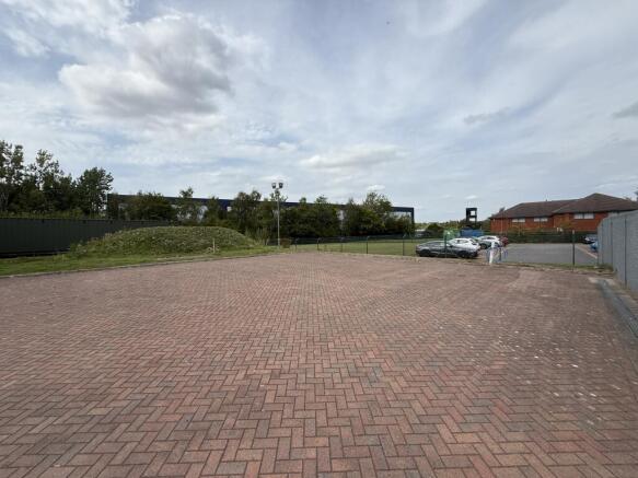 Land to rent Image 4