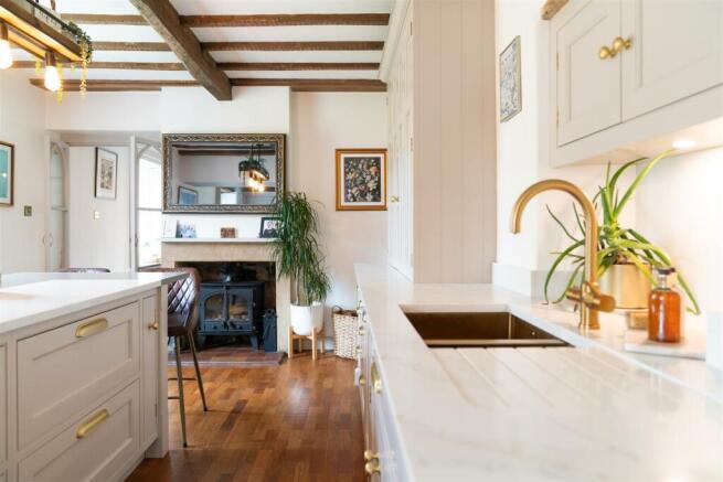 Kitchen-7.jpg
