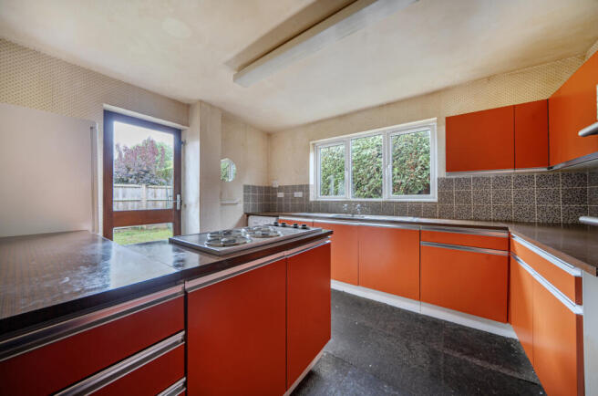 1349777-8-68c19ce...