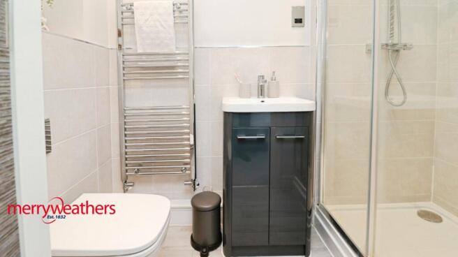 2 bed Apartment for sale Image 12