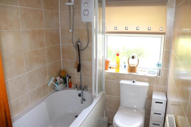 MODERN BATHROOM