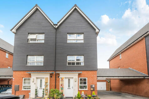 Grand Junction, Broughton, Aylesbury