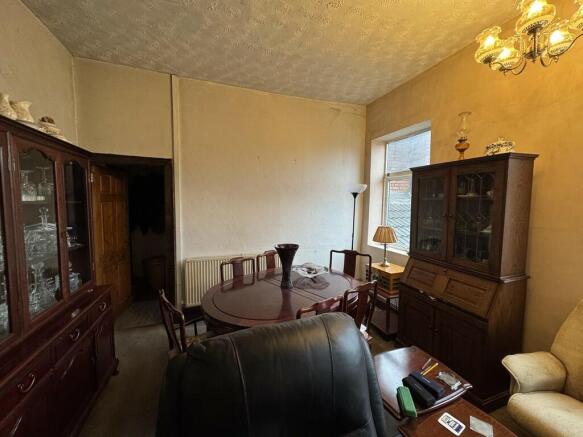 2 bed Flat for sale Image 11
