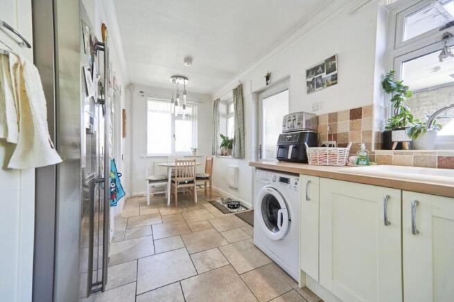 4 bed Detached Bungalow for sale Image 6
